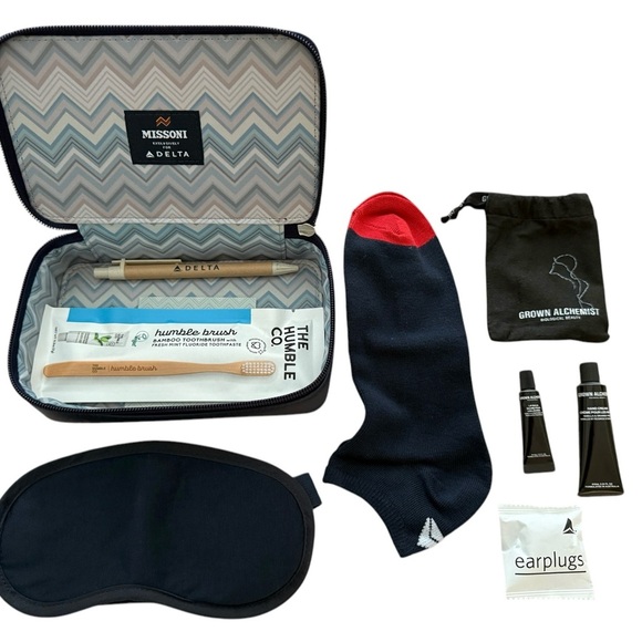 NEW Delta Airlines Delta One Business Class Travel Amenity Kit ~ Missoni - Picture 3 of 3